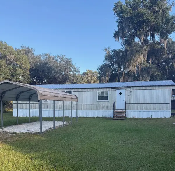 106 Shara Ln, Satsuma, FL 32189