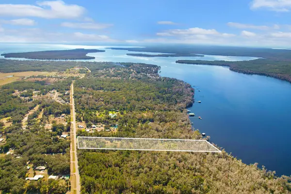 1249 County Rd #309, Crescent City, FL 32112