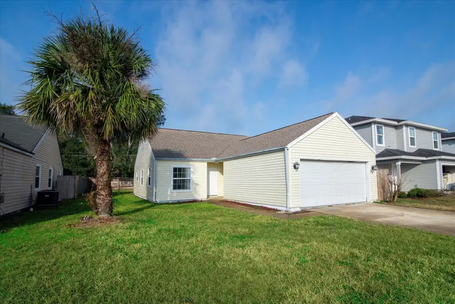 25 Wood Ash Ln, Palm Coast, FL 32164 - #2