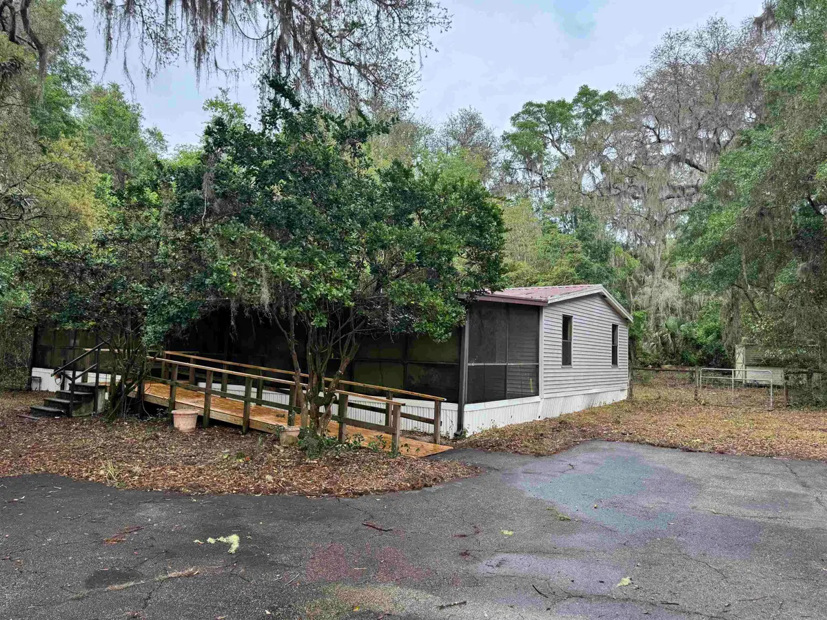 608 Coral Farms Rd, Florahome, FL 32140 - #1
