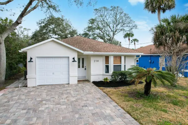 214 4th St, St Augustine, FL 32080