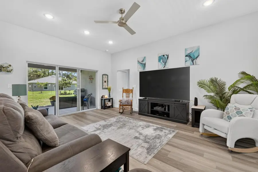 70 Parkway Dr, Palm Coast, FL 32164 - #3