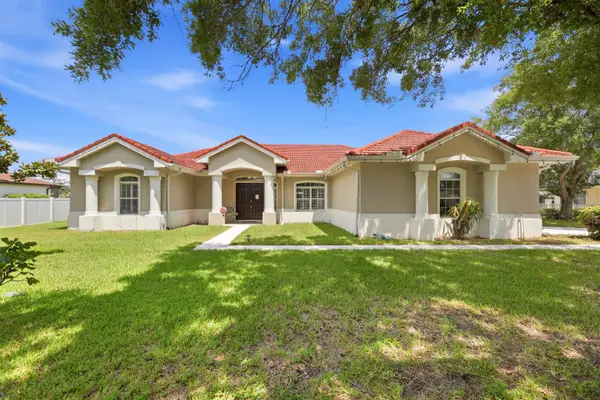 76 Club House Dr, Palm Coast, FL 32137