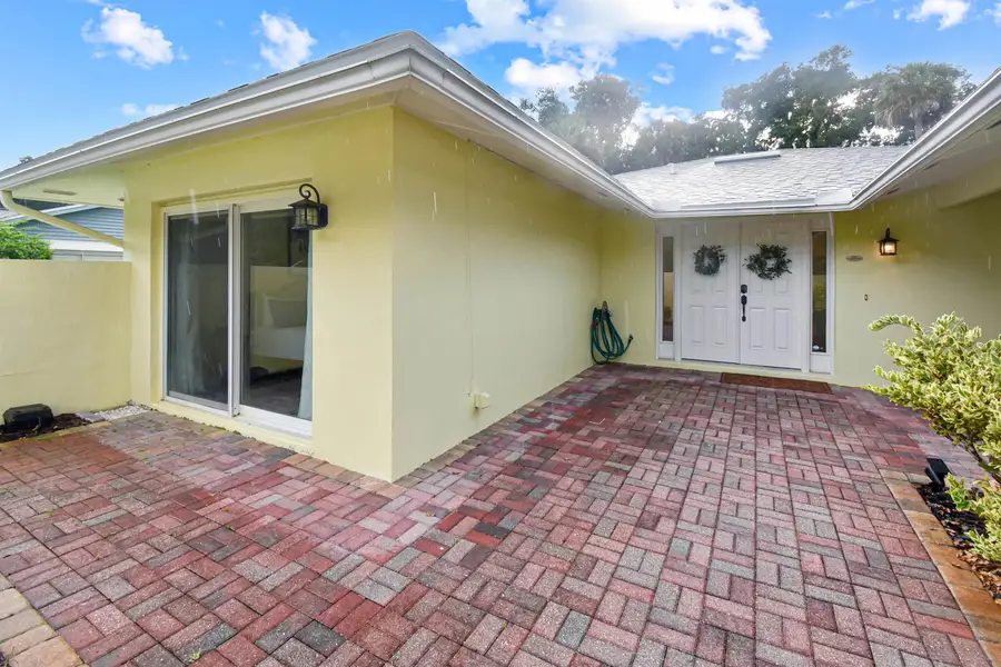 9 Crompton Pl, Palm Coast, FL 32137 - #2