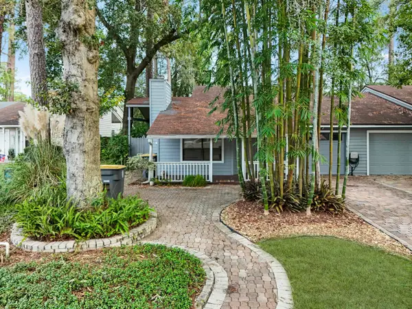 6631 Wellington Place Ln, Jacksonville, FL 32216