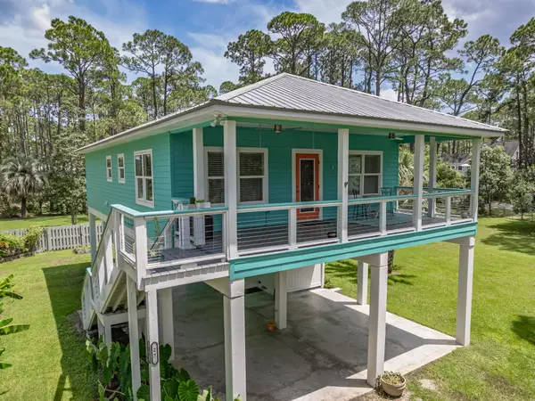 27 Chickasaw Street, Panacea, FL 32346