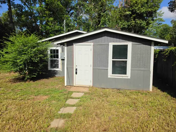 2046 Holmes Street, Tallahassee, FL 32310