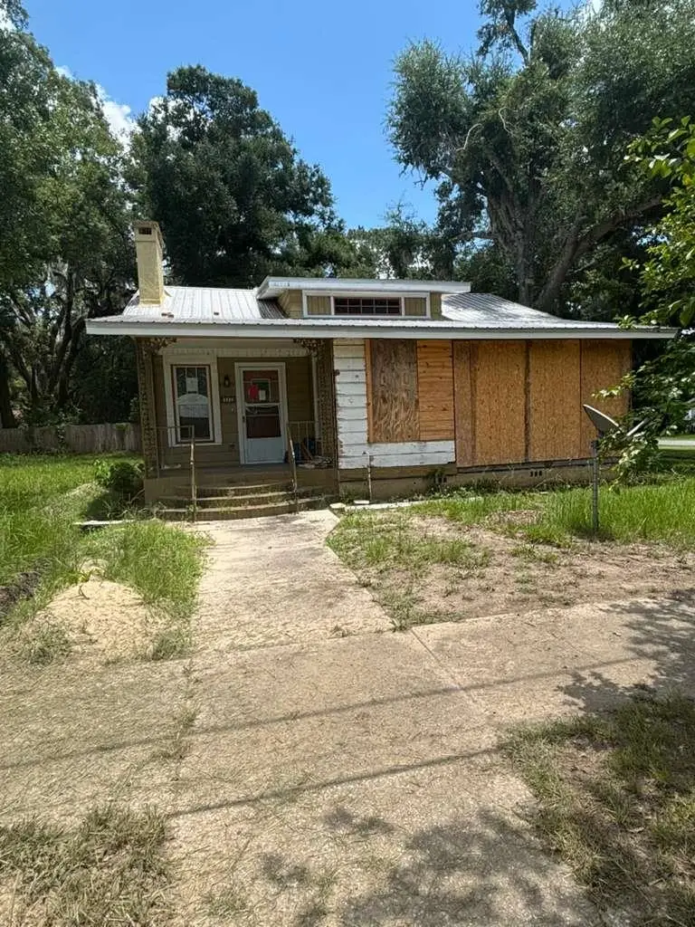 804 N Calhoun St, Perry, FL 32347 - #1