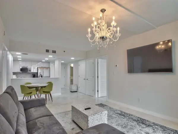 300 S Duval Street #2006, Tallahassee, FL 32301