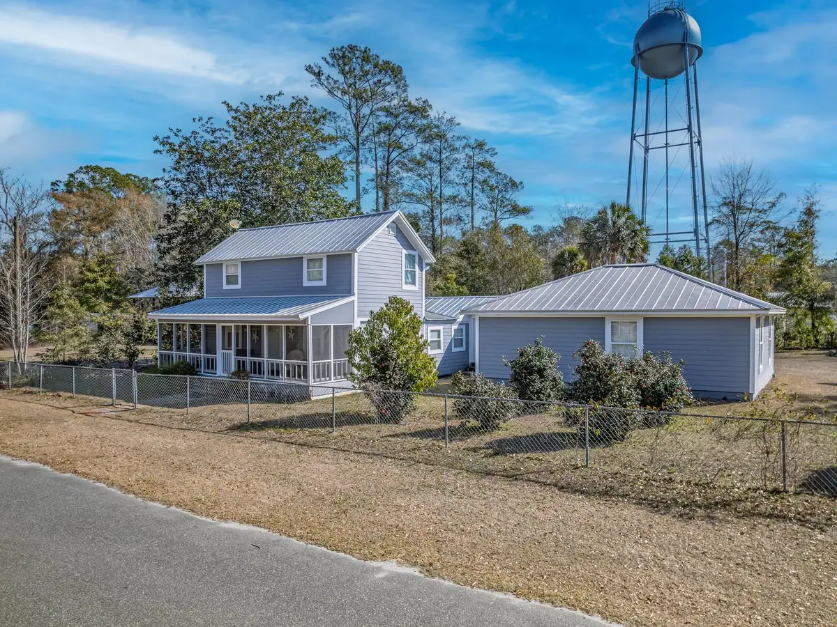 67 Yellow Jacket Avenue, Sopchoppy, FL 32358 - #1