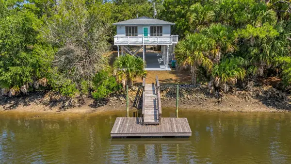 42 Oyster Bay Drive, Crawfordville, FL 32327