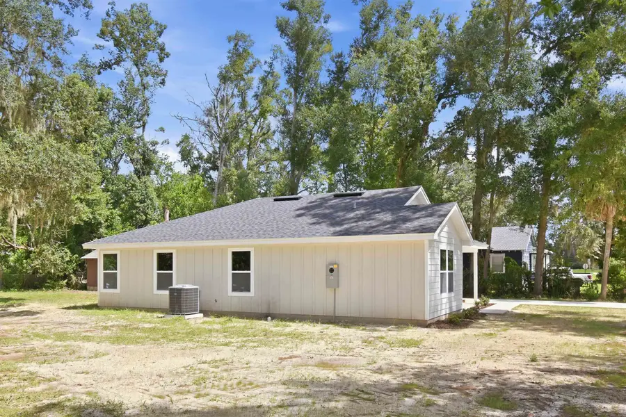 1104 E Veterans Drive, Perry, FL 32347 - #2