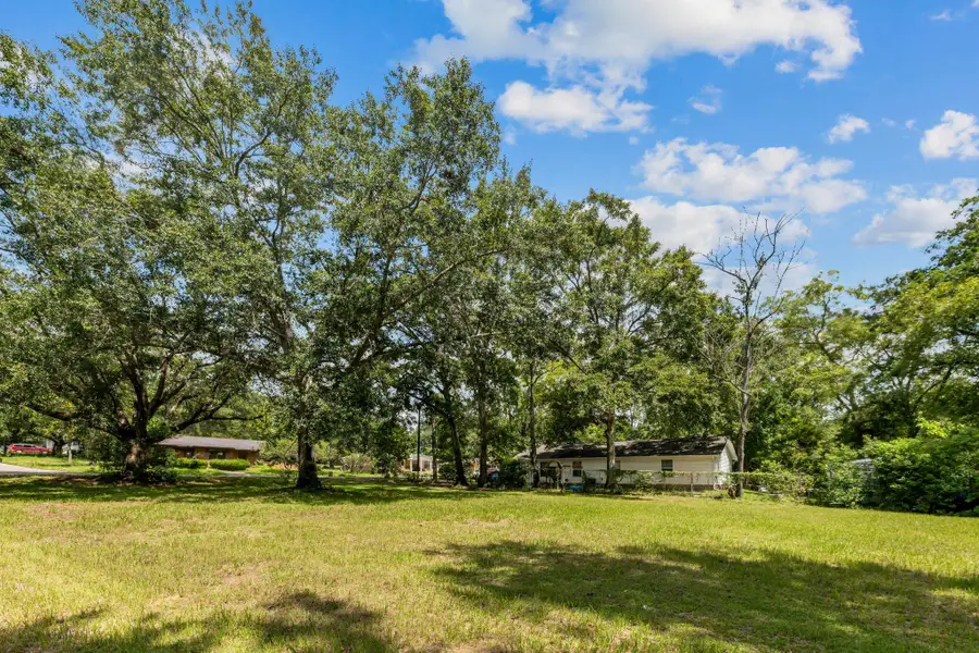 211 E 10th Avenue, Havana, FL 32333 - #2