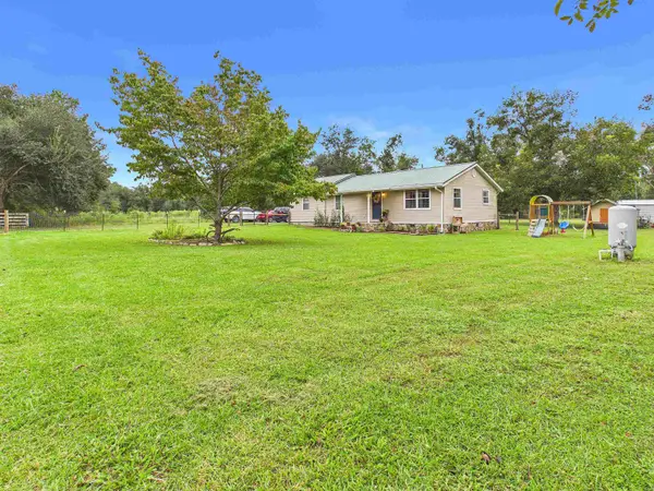 872 SE Bisbee Loop, Madison, FL 32340