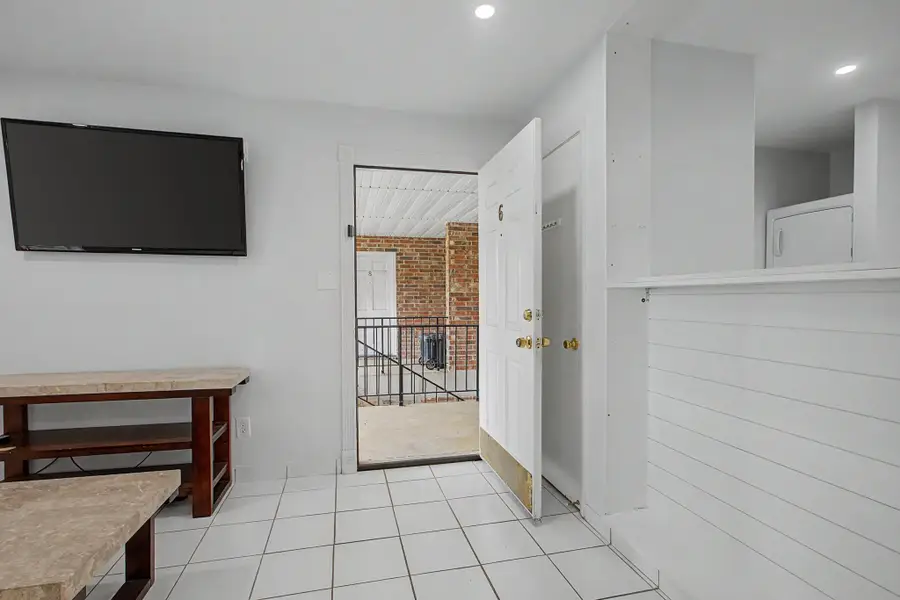 2203 W Penscacola Street #J6, Tallahassee, FL 32304 - #3