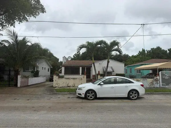 1177 NW 48th Street, Miami, FL 33127