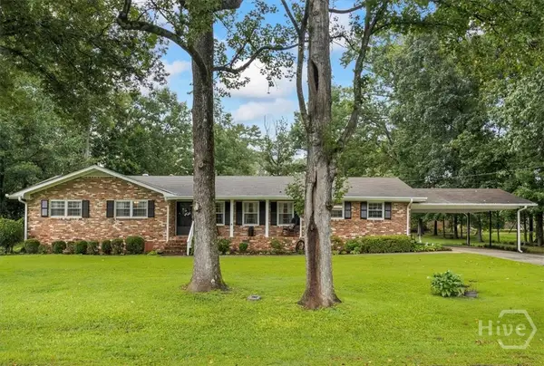 1368 White Oak Street Se, Conyers, GA 30013