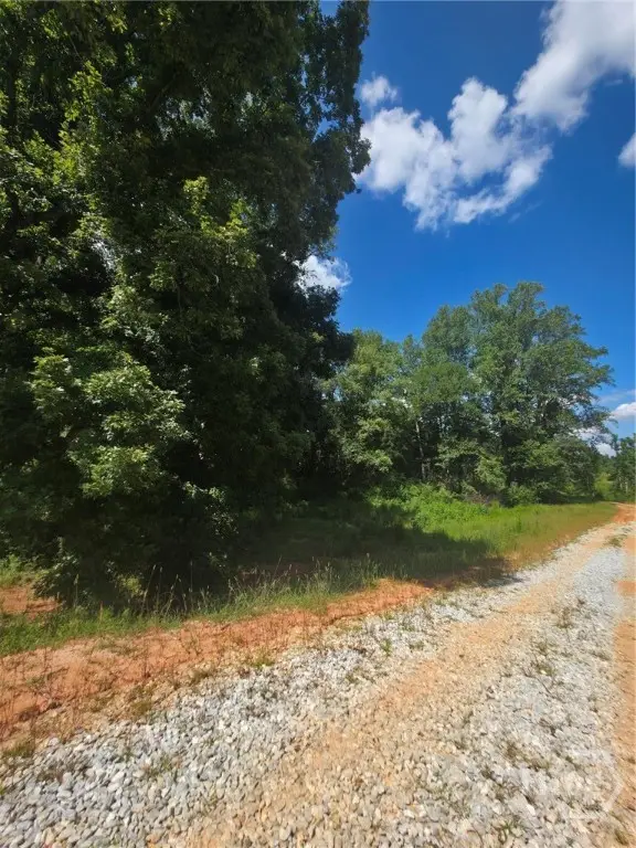 74 Charlotte Circle, Statham, GA 30666 - Image #3