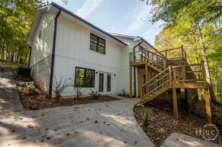 250 Harbor Heights Circle, Lavonia, GA 30553 - Image #2