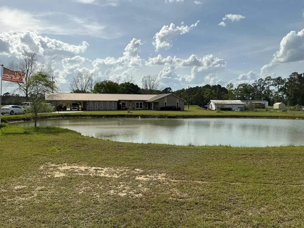 6362 Hwy 121 Se, Surrency, GA 31563 - Image #1