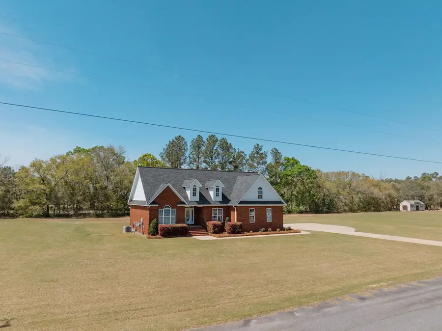 83 Gabriel Ln, Baxley, GA 31513 - Image #2