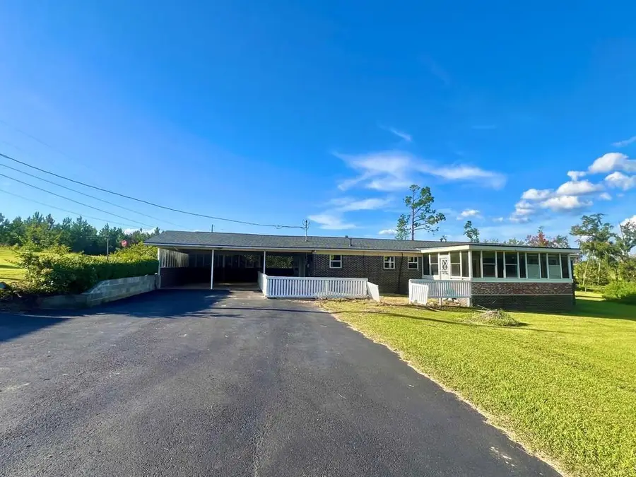 82 Cook Rd, Hazlehurst, GA 31539 - Image #3