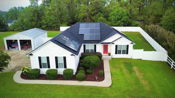 28 Jackson Hill Rd, Hazlehurst, GA 31539