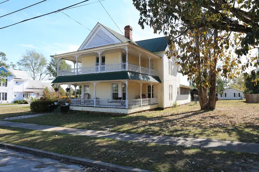 203 E Church St, Mount Vernon, GA 30445 - Image #3