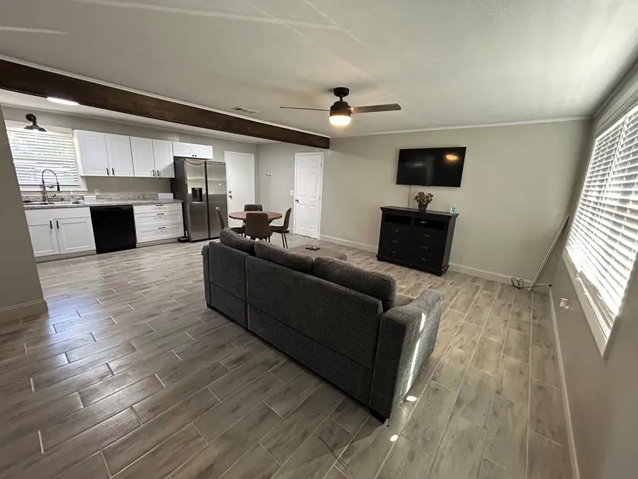 185 185 S. Cromartie Street, Hazlehurst, GA 31539 - Image #2