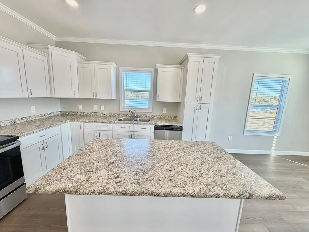 151 Lake Gloria Ln, Alma, GA 31510 - Image #1