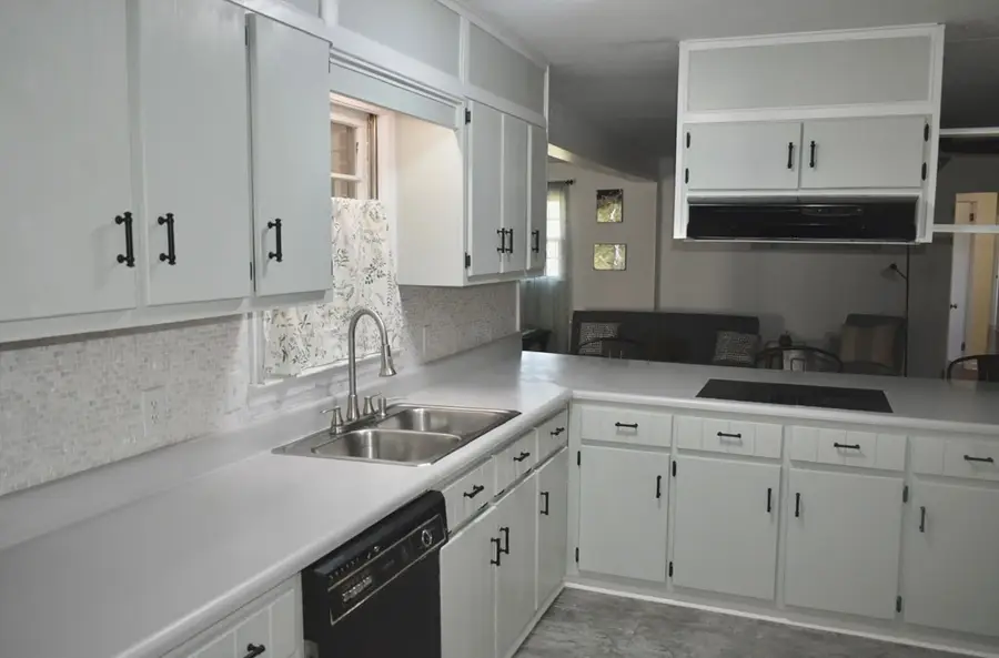 635 Liberty Street, Swainsboro, GA 30401 - Image #2