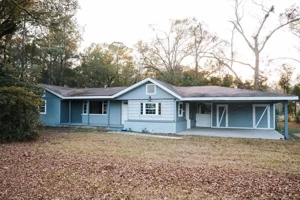 4427 Pine Valley Rd, Waycross, GA 31503
