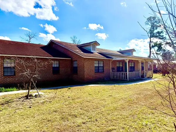 33 Hester St, Hazlehurst, GA 31539