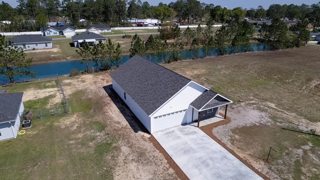 227 Twinn Lakes Dr, Baxley, GA 31513 - #1