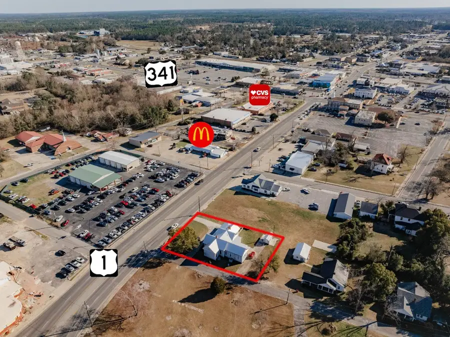 181 N Main St, Baxley, GA 31513 - #2