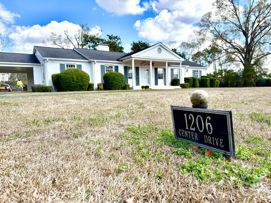 1206 Center Dr, Vidalia, GA 30474 - #3
