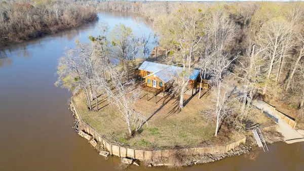 6 Three Rivers Estates Rd, Uvalda, GA 30473