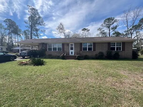 134 Alexander Ave, Lyons, GA 30436