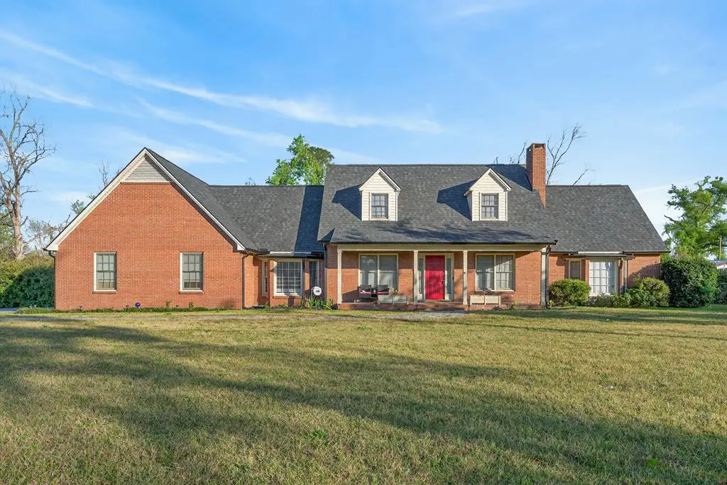 74 N Gill St, Hazlehurst, GA 31539 - #1