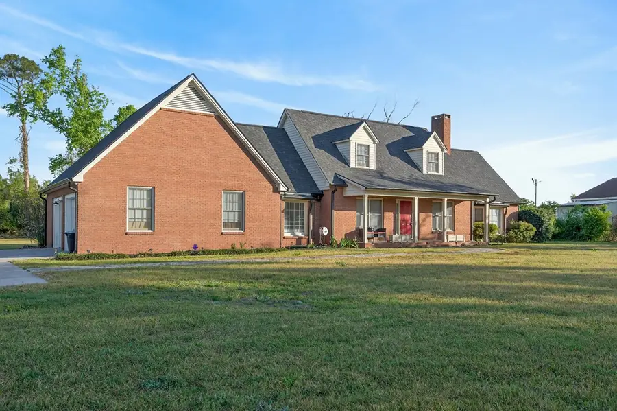 74 N Gill St, Hazlehurst, GA 31539 - #2