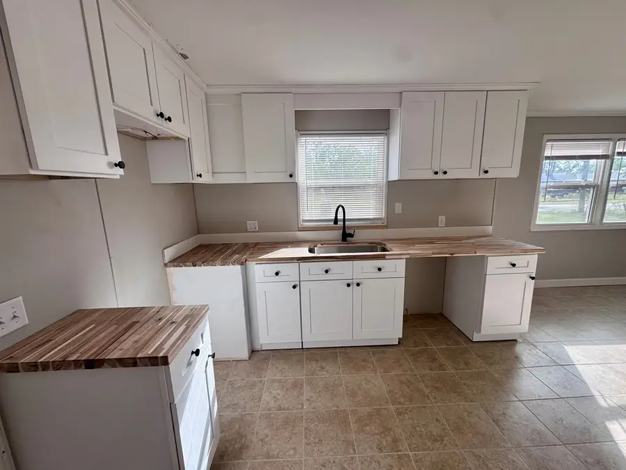 15 Dogwood Rd, Hazlehurst, GA 31539 - #2