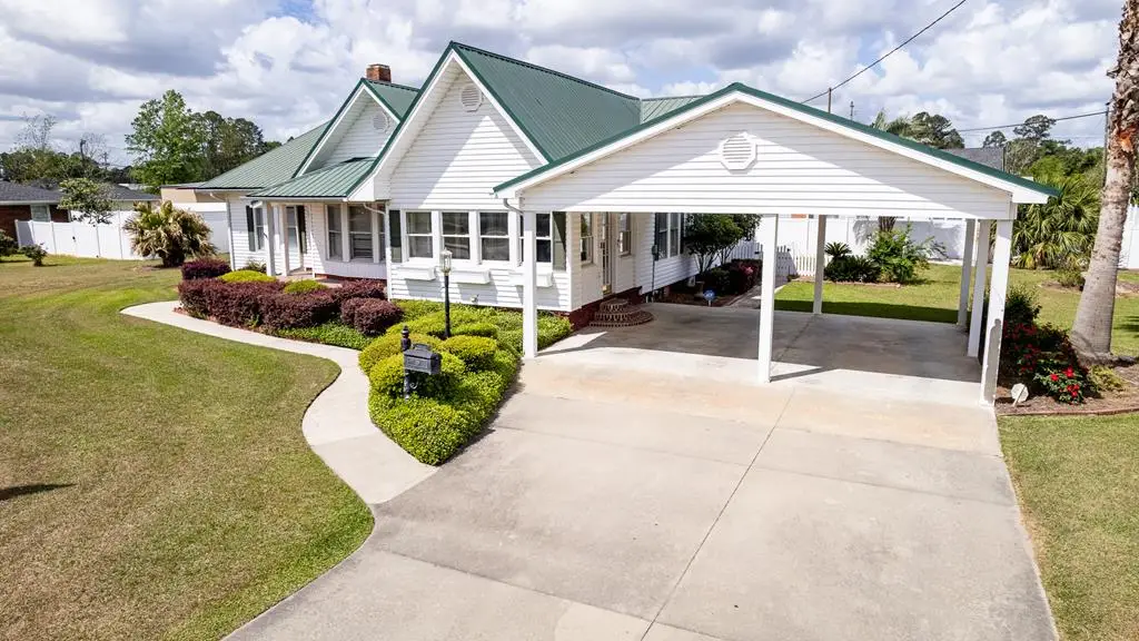 316 Fair St., Baxley, GA 31513 - #1