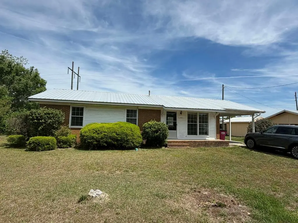 311 Douglas St, Alma, GA 31510 - #1