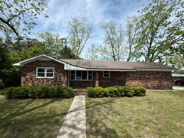 813 W 12th St, Alma, GA 31510
