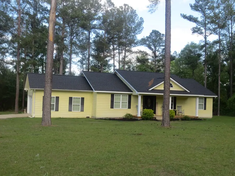 445 Southside Dr, Lyons, GA 30436 - #2