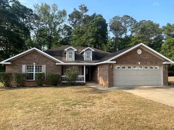 103 Oak Circle, Glennville, GA 30427