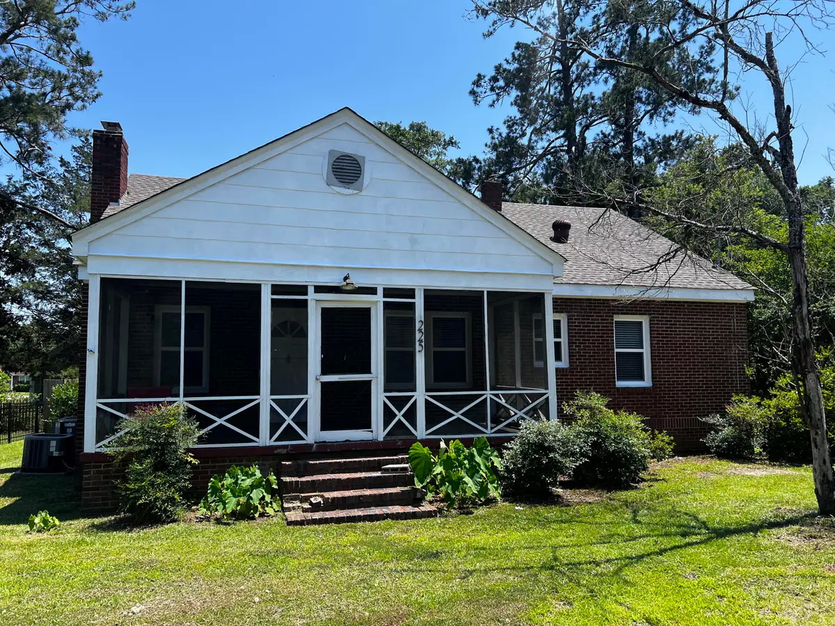 225 Gordon Street, Thomson, GA 30824 - Image #1