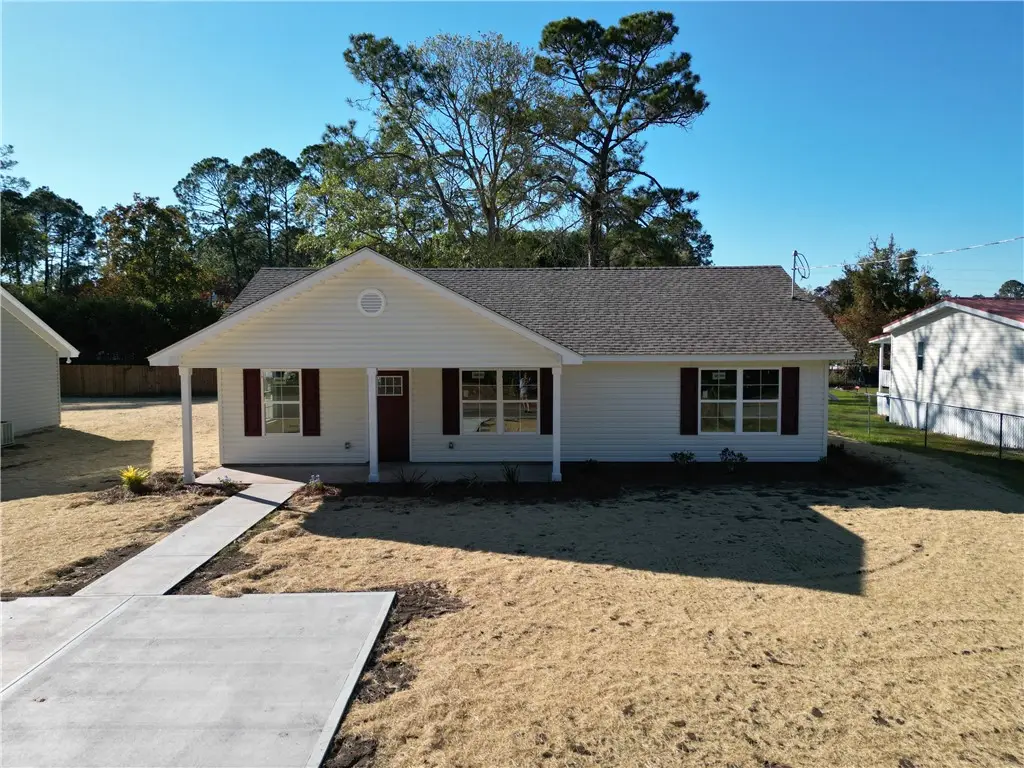 76 Ervin Street, Nahunta, GA 31553 - Image #1