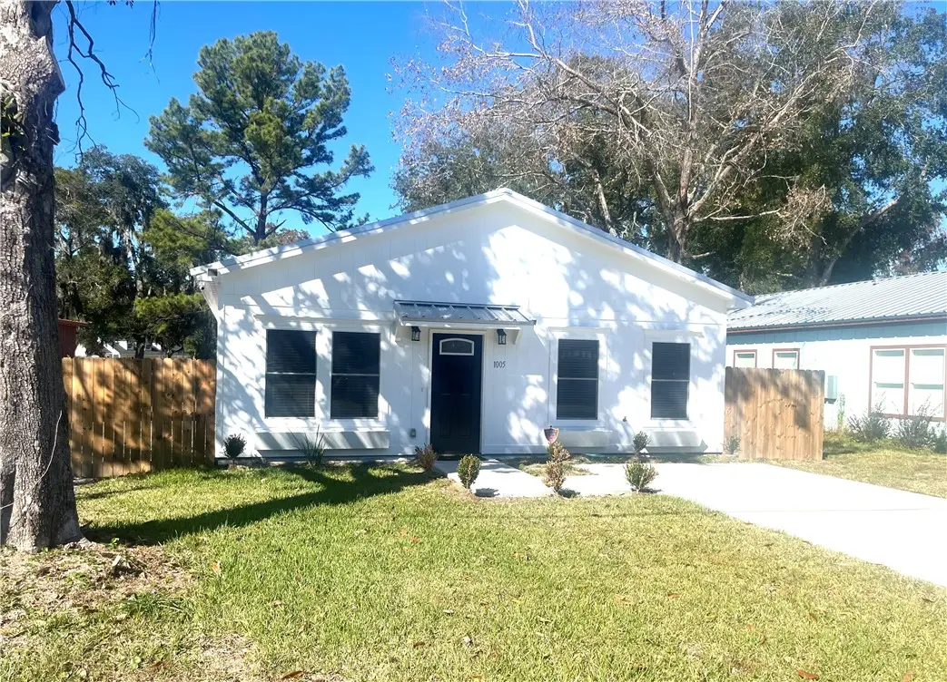 1005 Elbert Street, Darien, GA 31305 - Image #1
