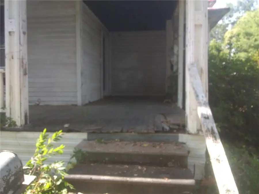 809 W Pine Street, Fitzgerald, GA 31750 - #3
